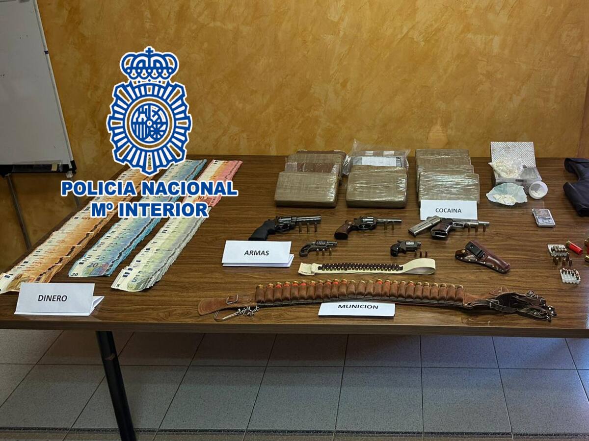 La Policía Nacional detiene en Elche a 9 personas que distribuían droga en vehículos “caleteados”