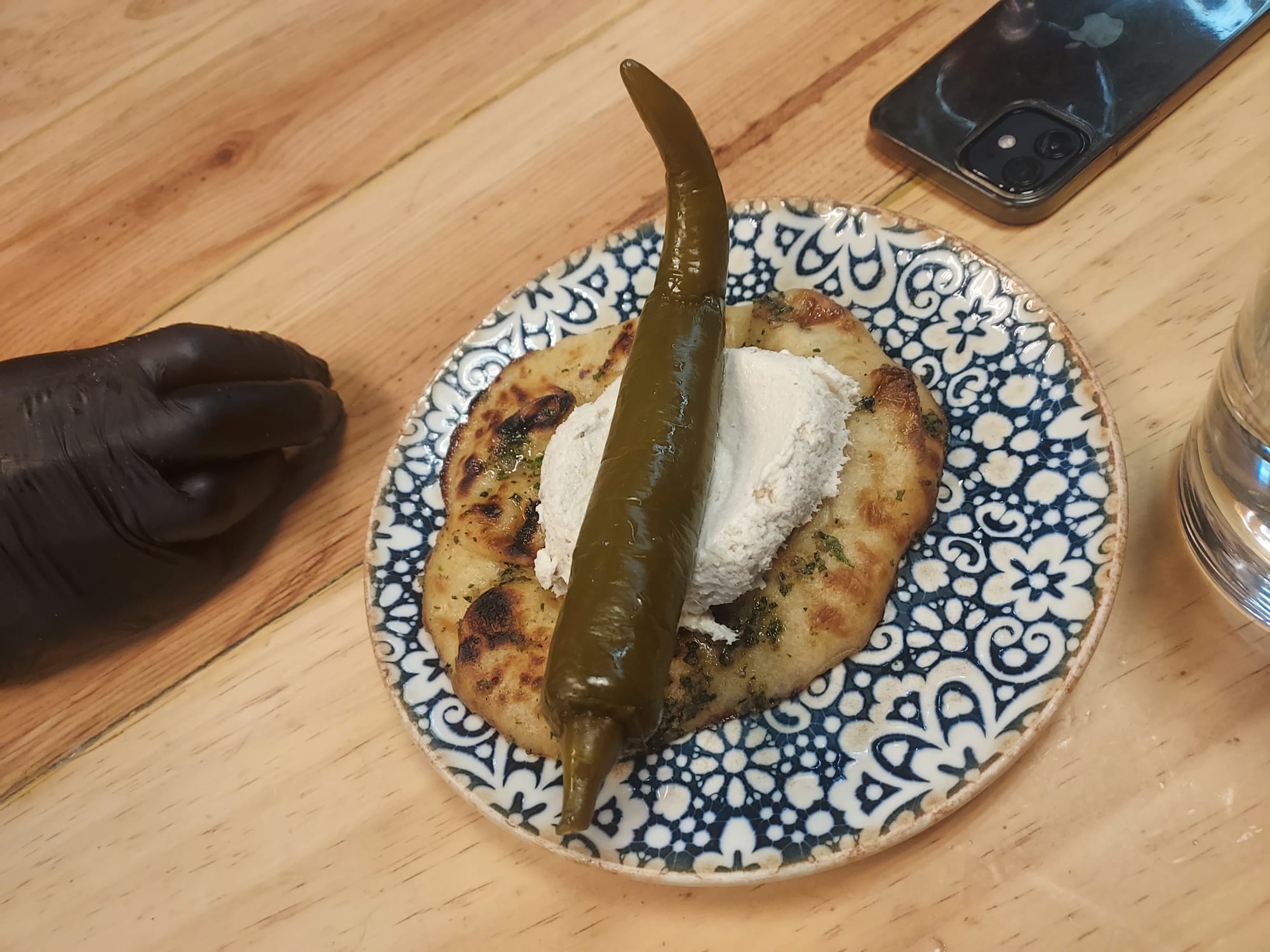 Naan con brandada de bacalao.