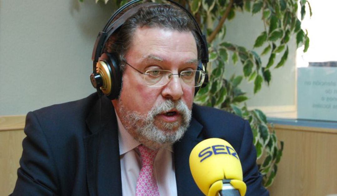 Alberto Rodríguez de Rivera, portavoz del PP de Móstoles, en los estudios de Ser Madrid Oeste (foto de archivo)