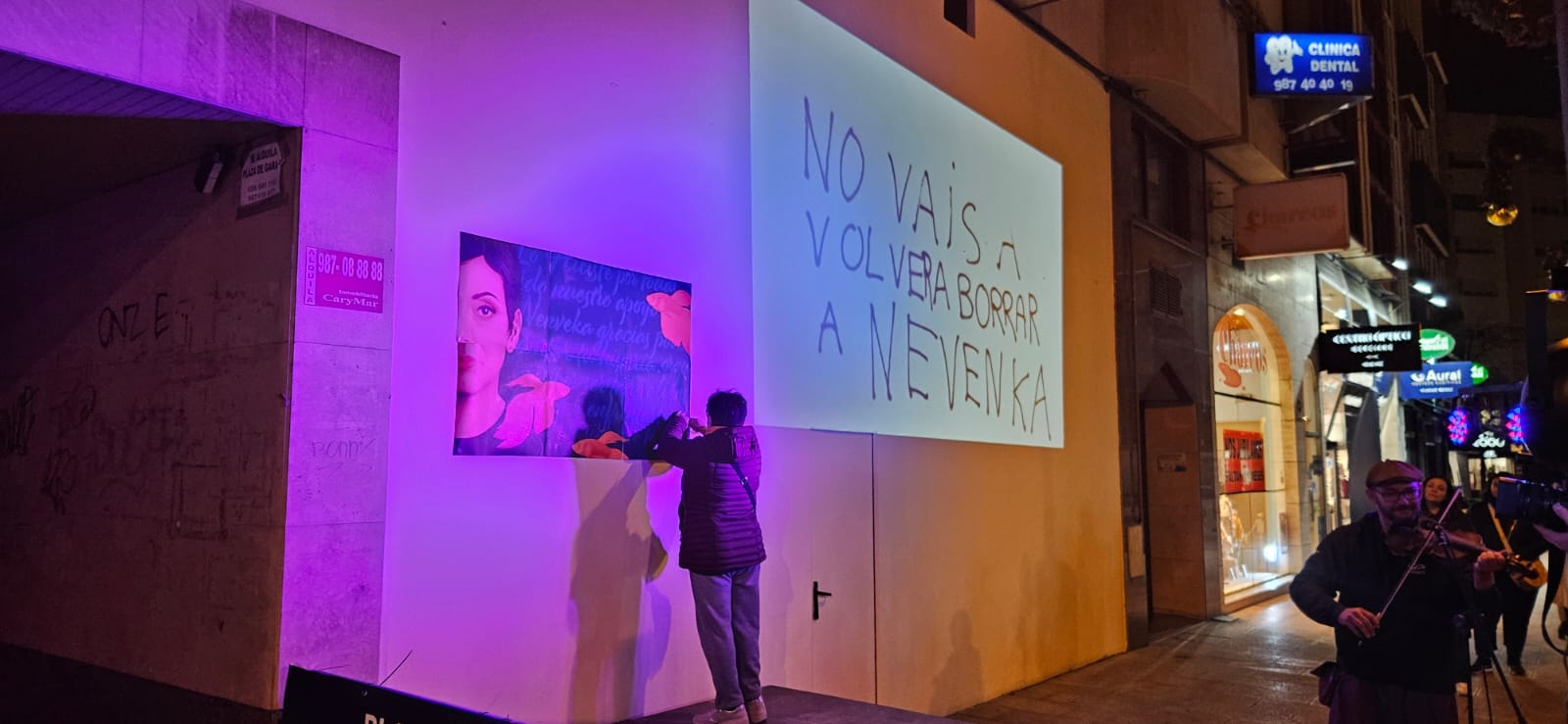 Una nuevo mural improvisado dedicado a Nevenka