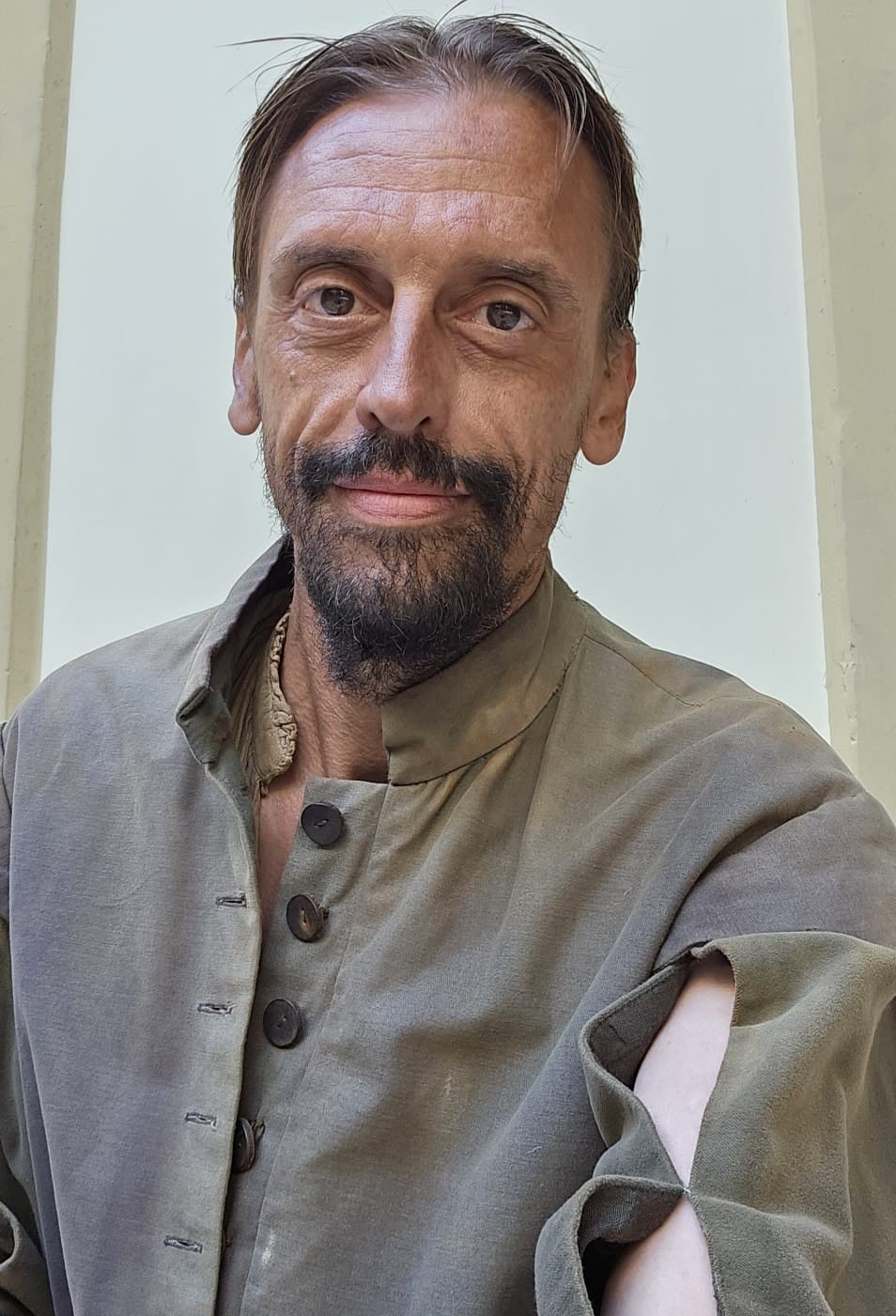 Samuel Romero en su papel de Frías en El cautivo.