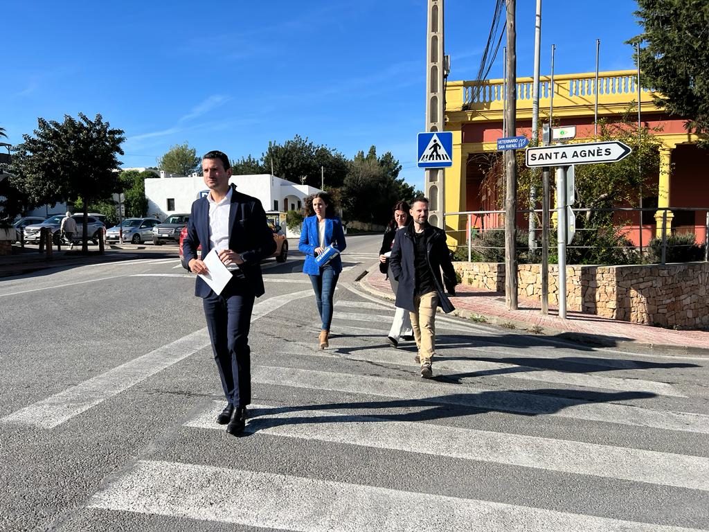 Zona en la que se colocará una señal para limitar el tráfico en el pueblo