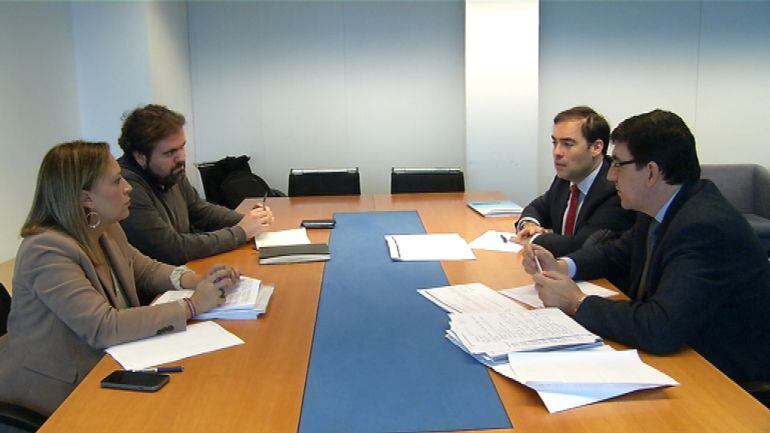 Elena Muñoz y Rubén Pérez se reunieron con Alberto Pazos e Ignacio López Chaves