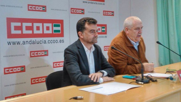 Antonio Maíllo, candidato de IU a la presidencia de la Junta, recibe el apoyo del secretario general de CCOO-A, Francisco Carbonero