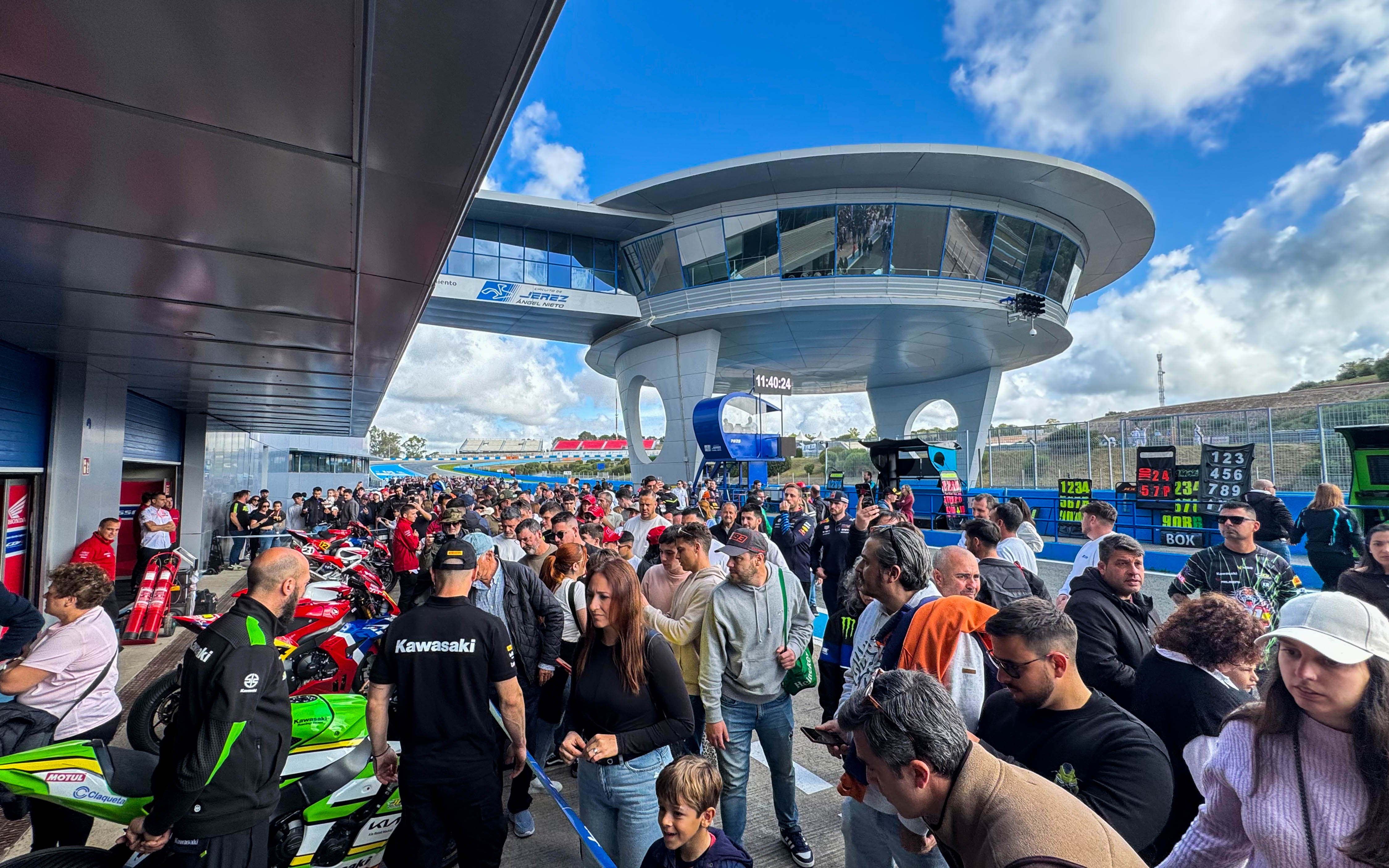 Aficionados durante el Campeonato de España de Superbike en el Circuito de Jerez