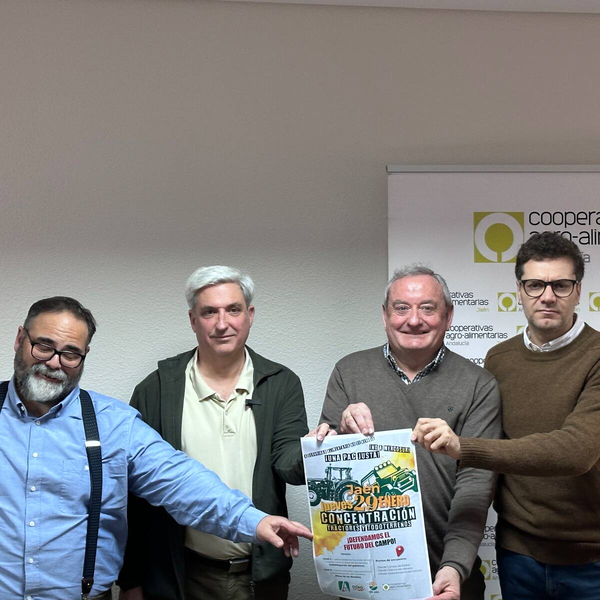 Gran movilización con tractores en Jaén para unirse a la protesta nacional por la reforma de la PAC, los acuerdos comerciales y la falta de agua