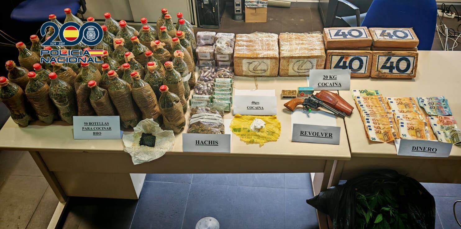 Droga y material incautado en la operación contra el tráfico de droga en Alicante y San Vicente del Raspeig