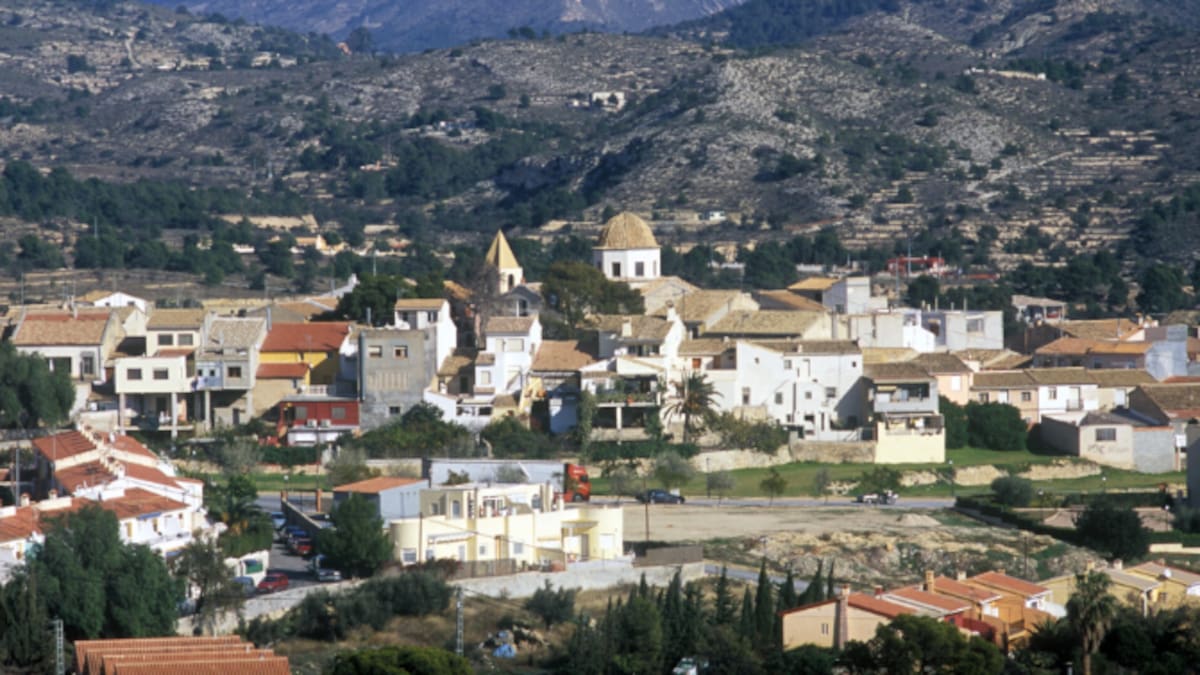 Emilio Solbes, alcalde de Aigües de Busot, en Hoy por Hoy Alicante, sobre la nueva antena de datos y telefonía en Aigües