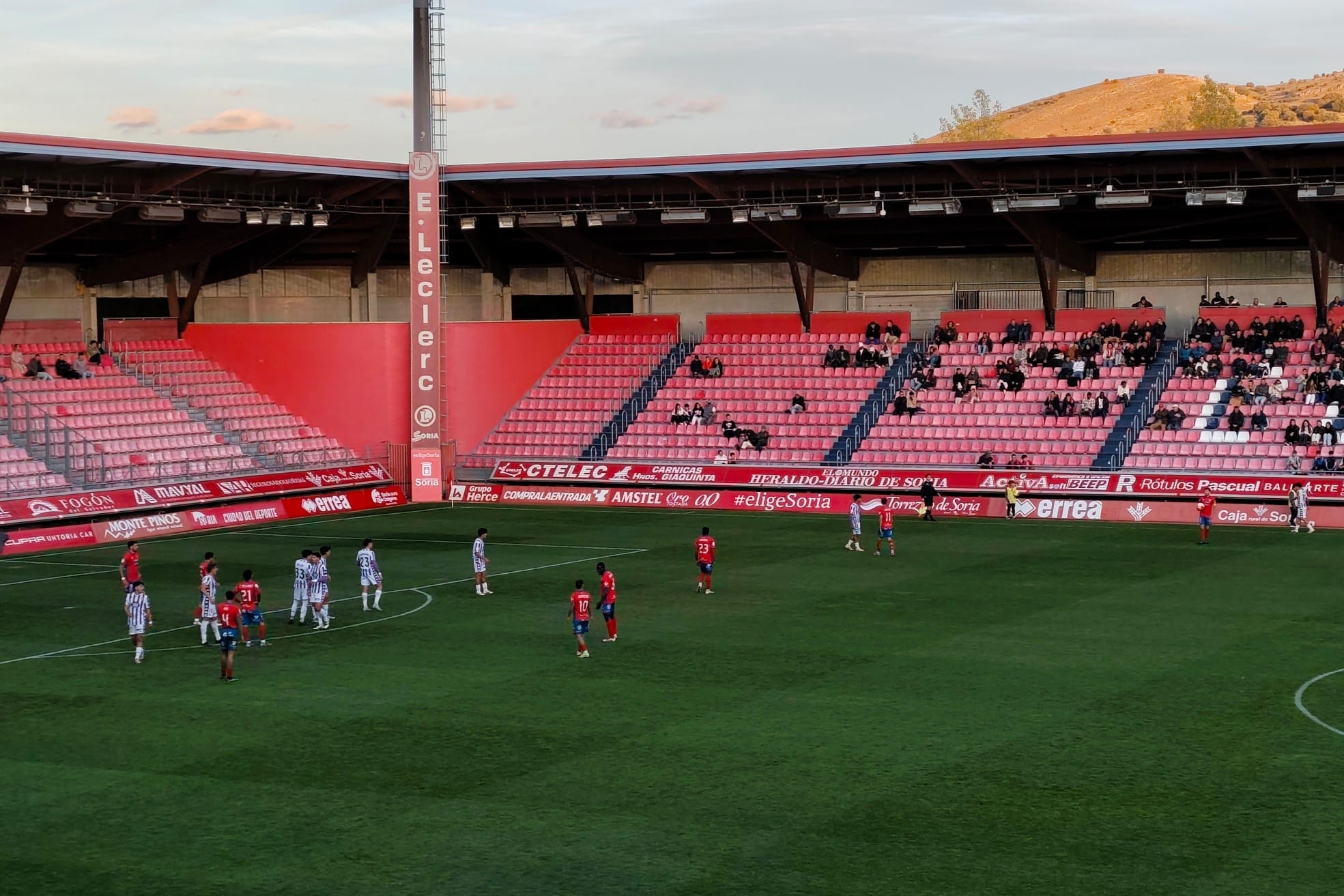 El Numancia remontó en Los Pajaritos para superar al Valladolid Promesas.