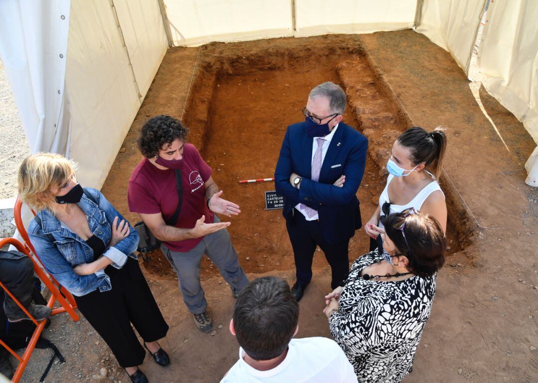 La institución provincial ha participado en una reunión de coordinación con el Grupo per la Recerca de la Memòria Històrica, el Ayuntamiento y la Generalitat para planificar los pasos a seguir en los próximos meses