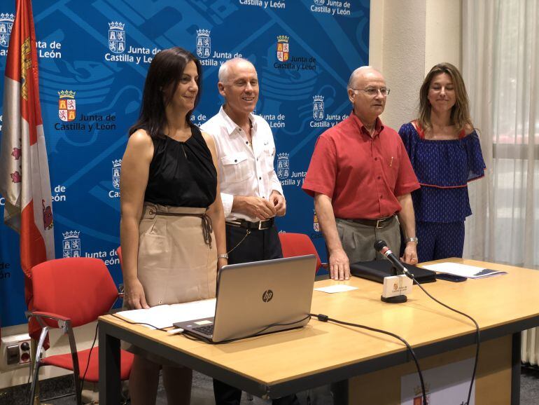 Representantes de la Junta y la Diócesis de Palencia