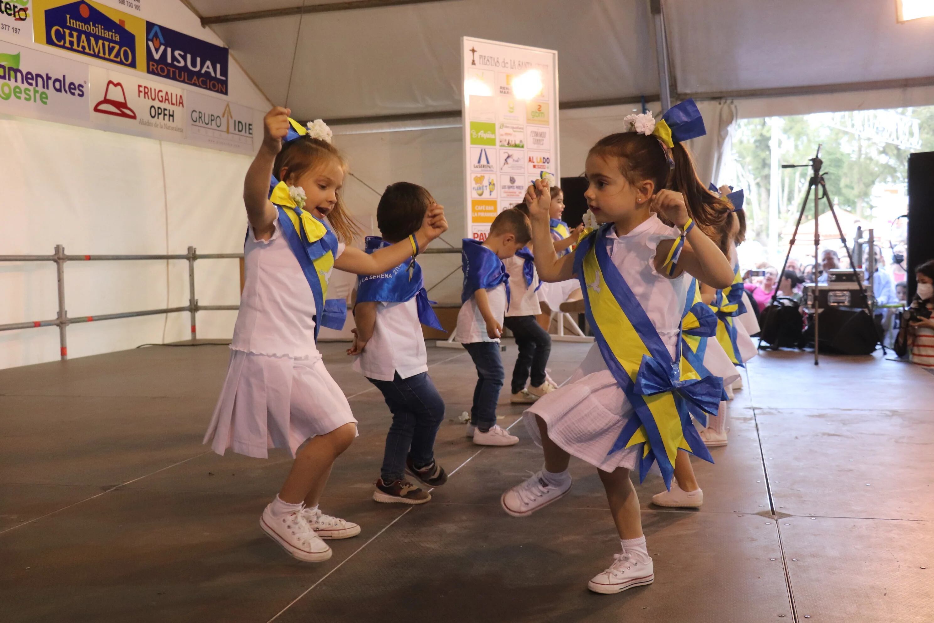 Concurso de bailes de las Mayas