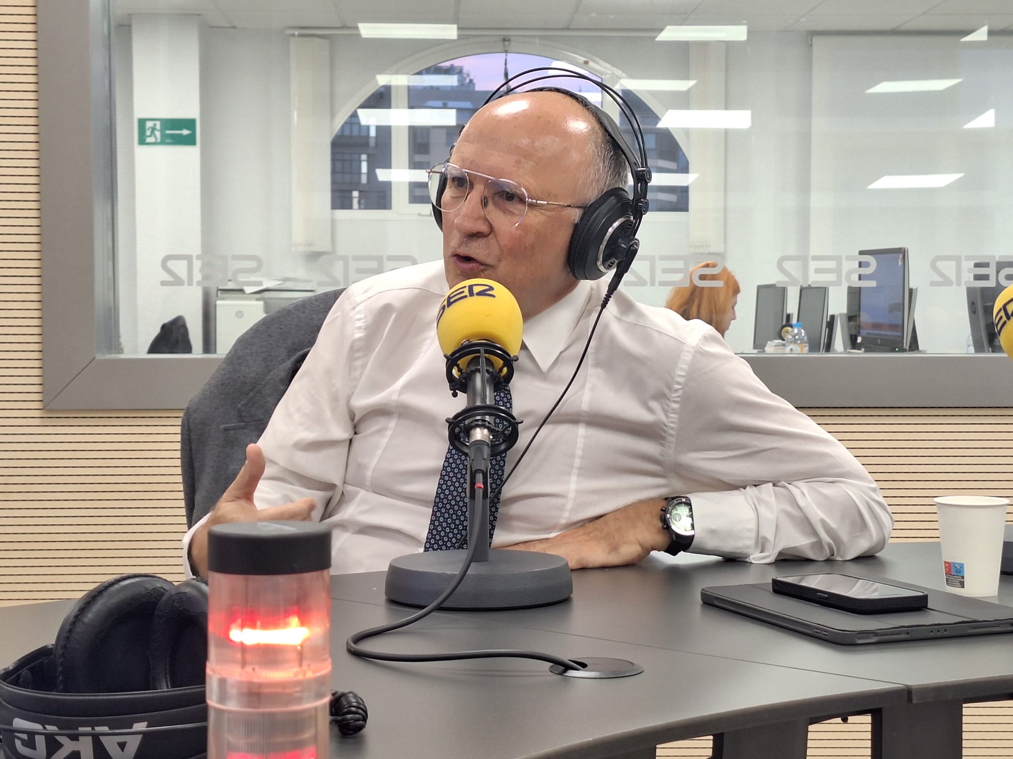 El presidente de Binter, Rodolfo Núñez, en una entrevista en Radio Club Tenerife