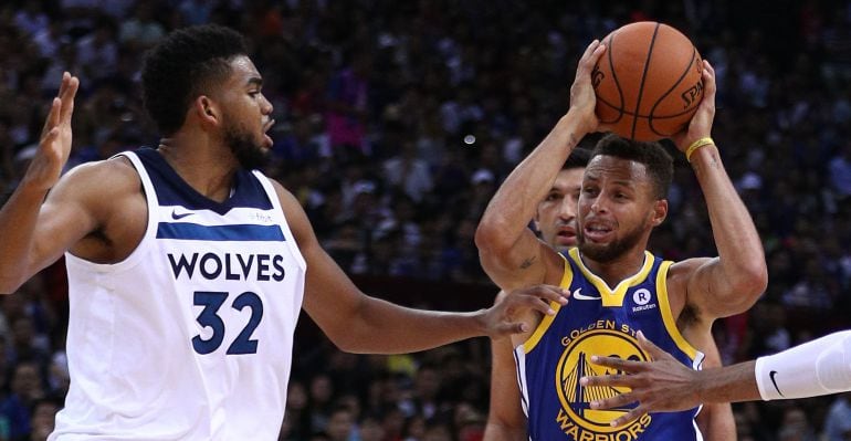 Stephen Curry, durante el encuentro ante los Timberwolves en China