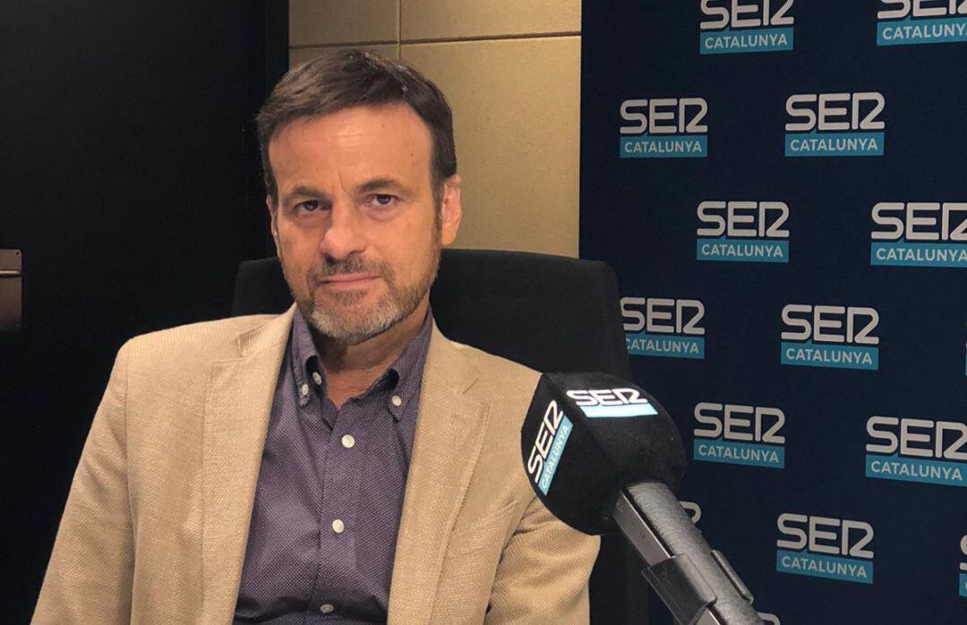 Imagen de archivo de Jaume Asens en los estudios de Radio Barcelona