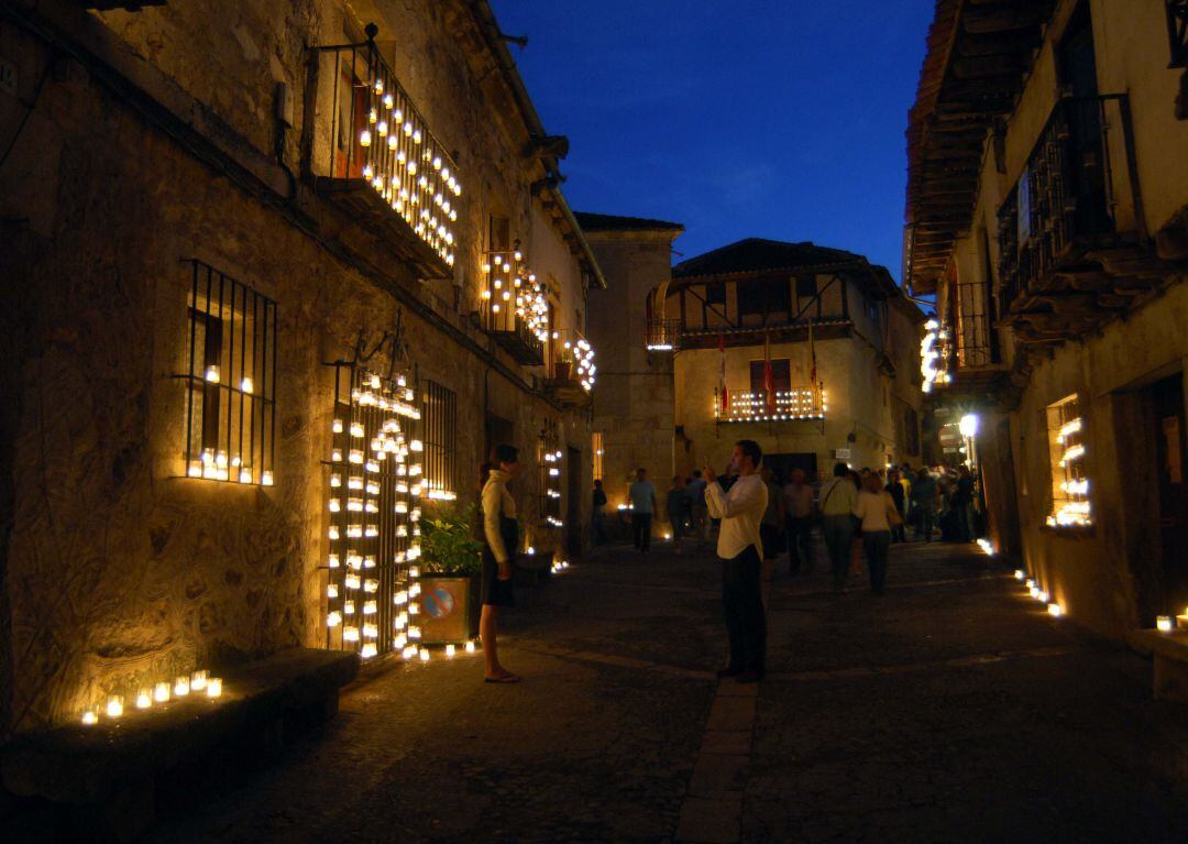 Los conciertos de la velas volverán a llenar de turistas la Villa de Pedraza