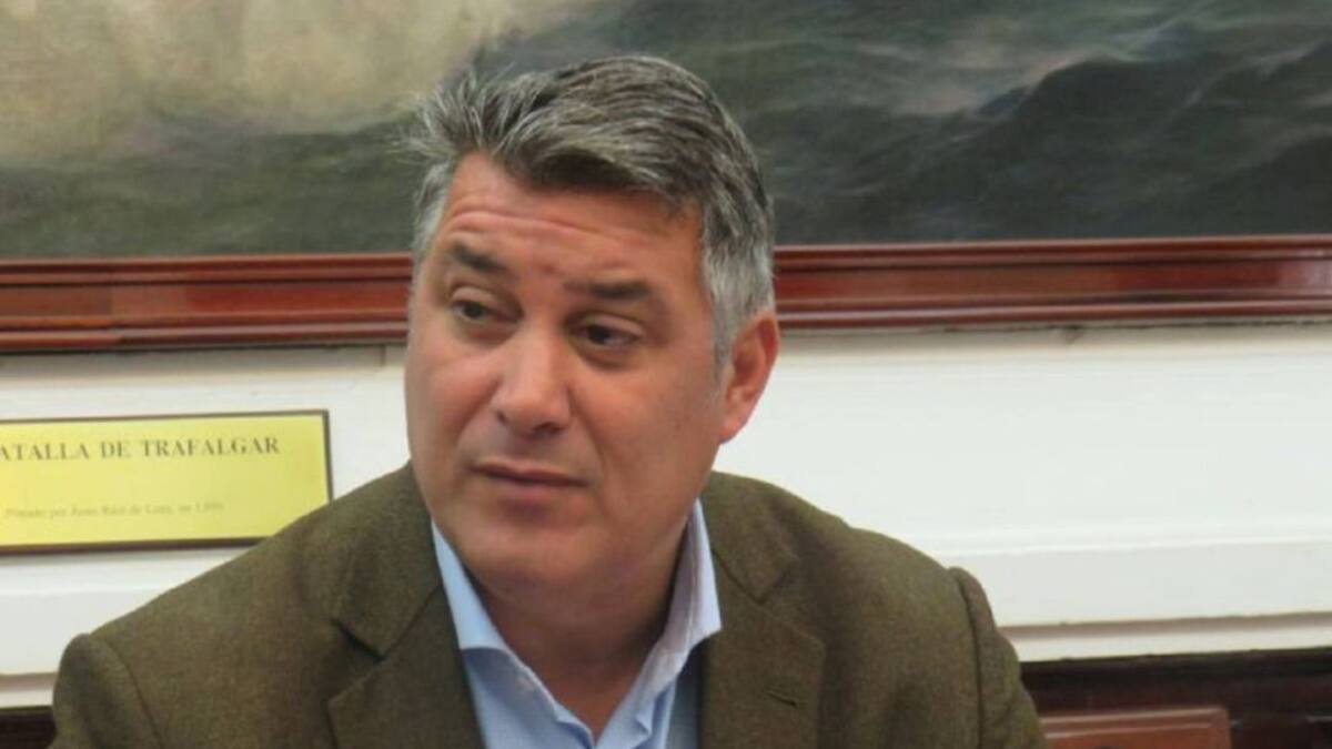 Romaní declarará como investigado por los pagos al director de su tesis