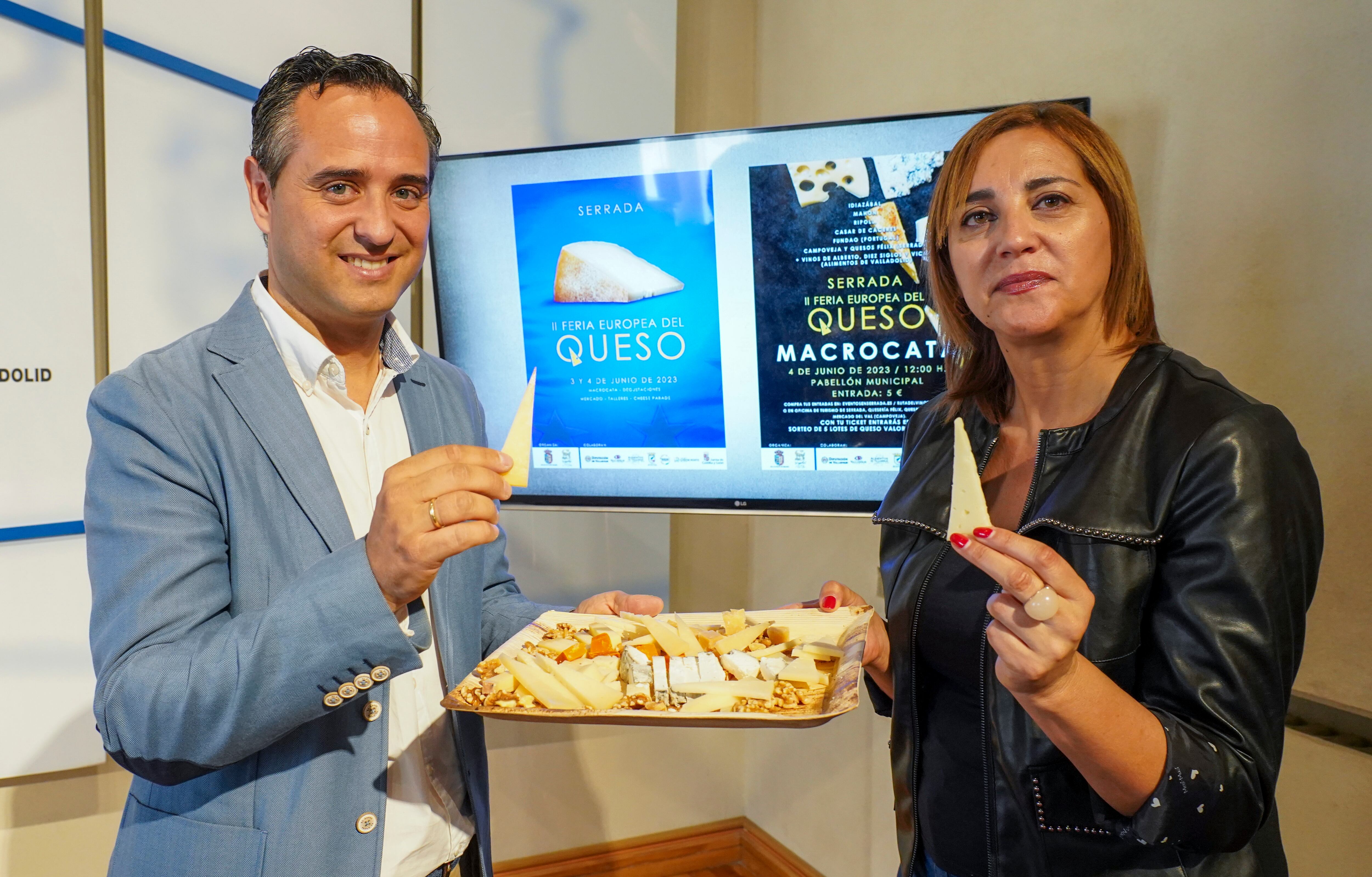 César López e Inmaculada Toledano presentan la Feria del Queso de Serrada