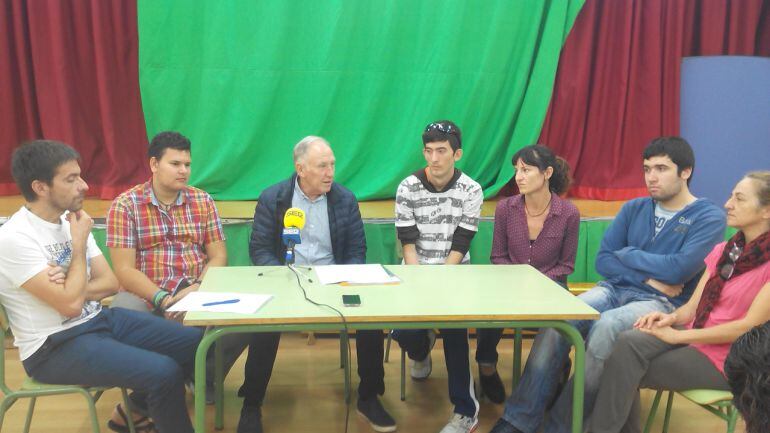 Presentación del acuerdo alcanzado entre el CEE Raquel Payà de Dénia y la fundación Fundem, para que tres alumnos aprendan jardinería en l&#039;Albarda. 