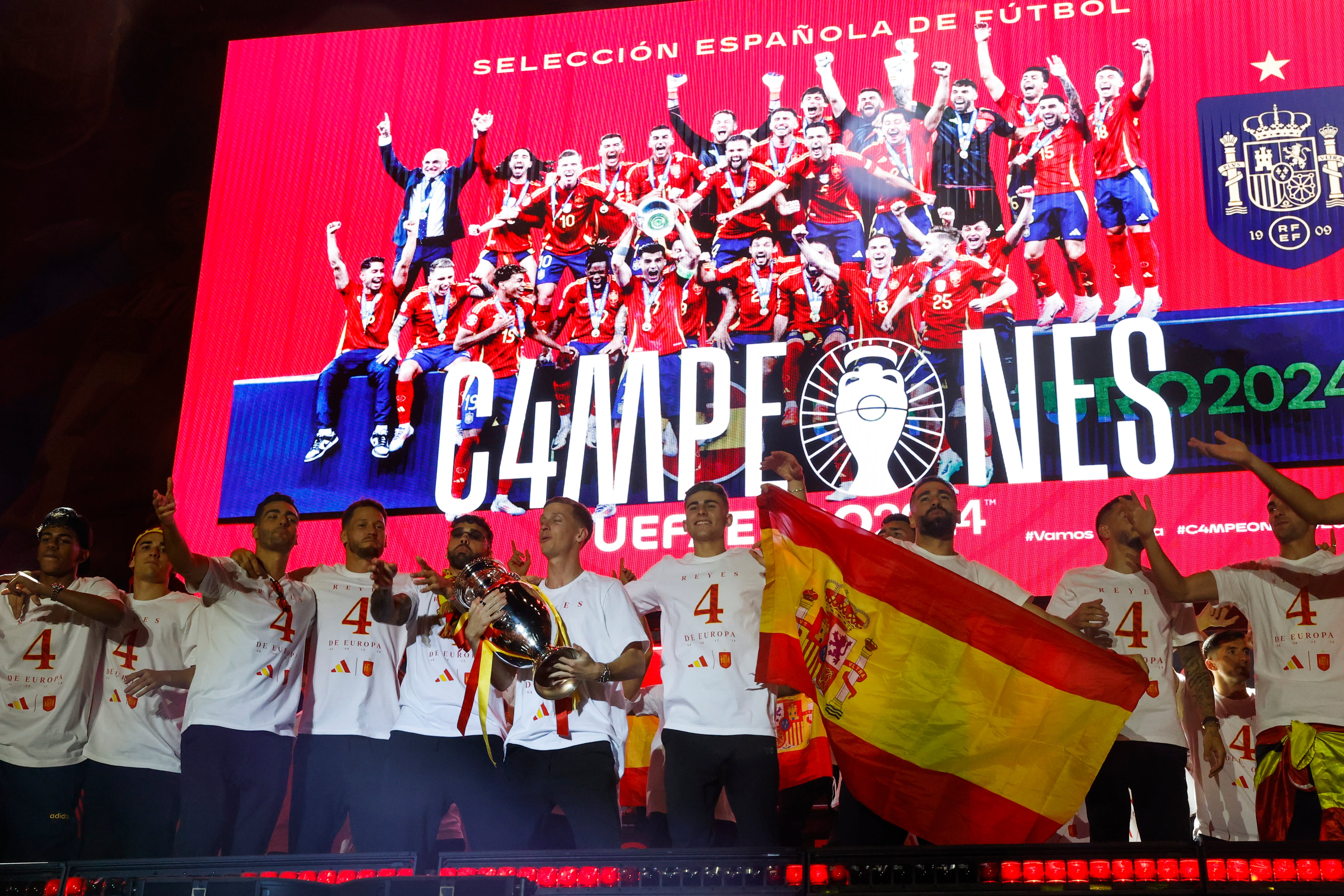 Los jugadores de la Selección Española, durante la celebración del título de campeones de la Eurocopa