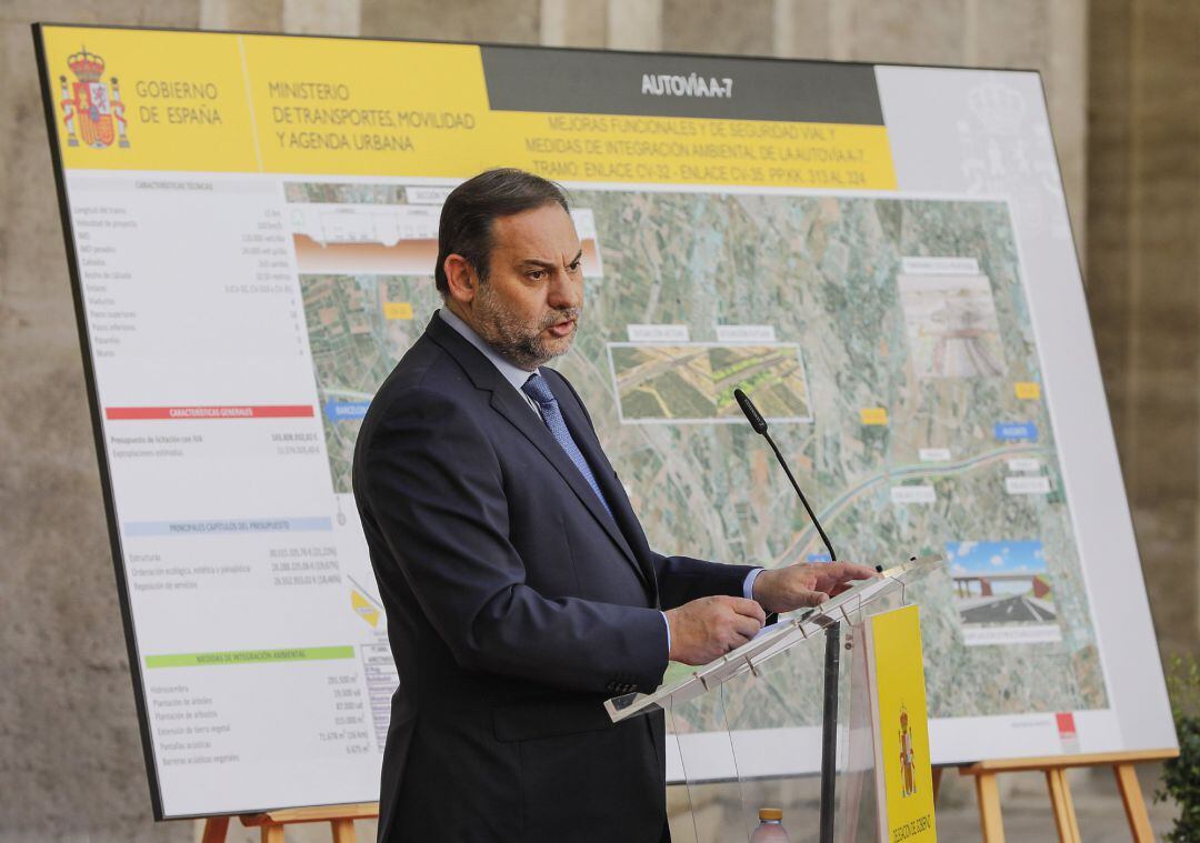 El ministro de Transportes, José Luis Ábalos, presenta un proyecto de infraestructuras en València ROBER SOLSONA