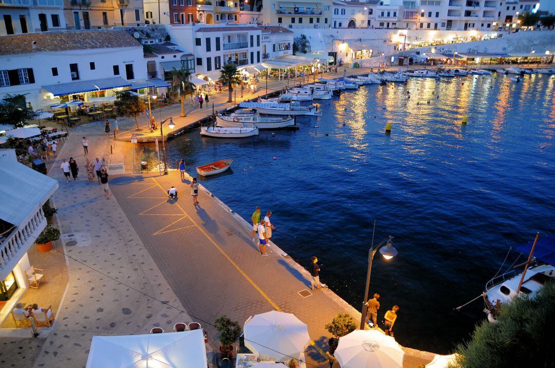 Ashome vol promocionar l'illa al Regne Unit per atreure turistes de cara a quest estiu.