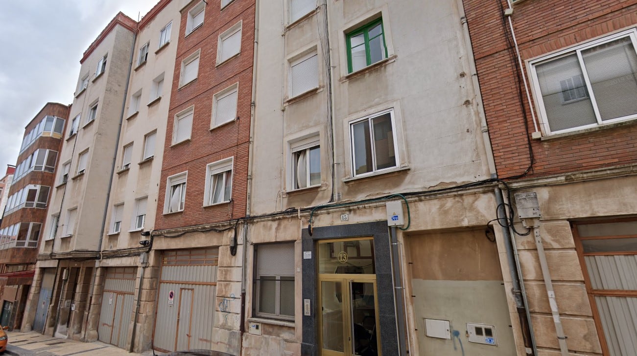 Siete personas heridas, una en estado crítico, en el incendio de una vivienda en  Burgos