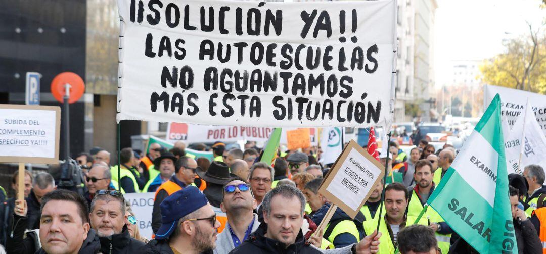 Manifestación convocada por la Asociación de Examinadores de Tráfico (Asextra) en Madrid