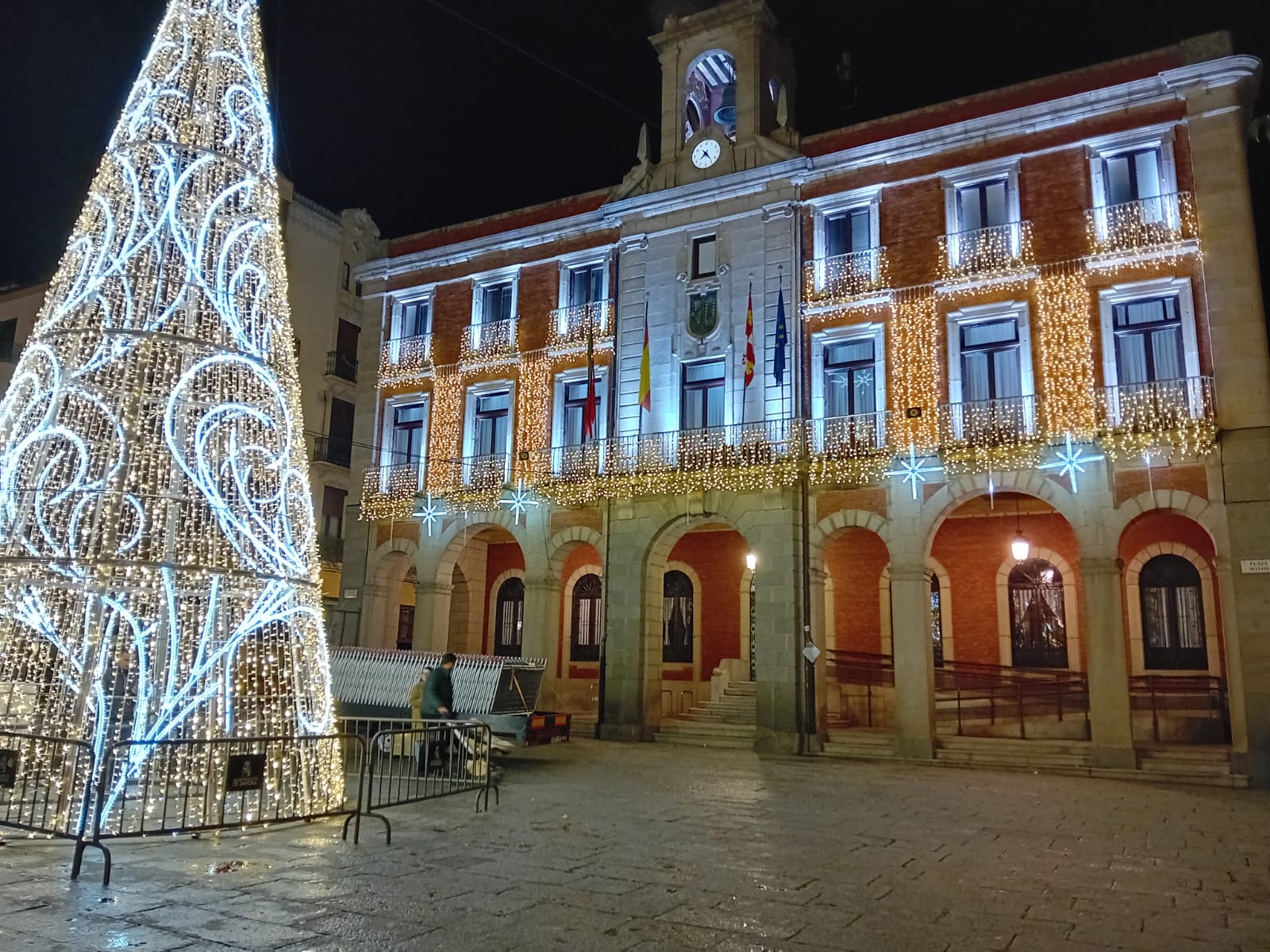 Iluminación navideña en la Plaza Mayor de Zamora / foto de archivo