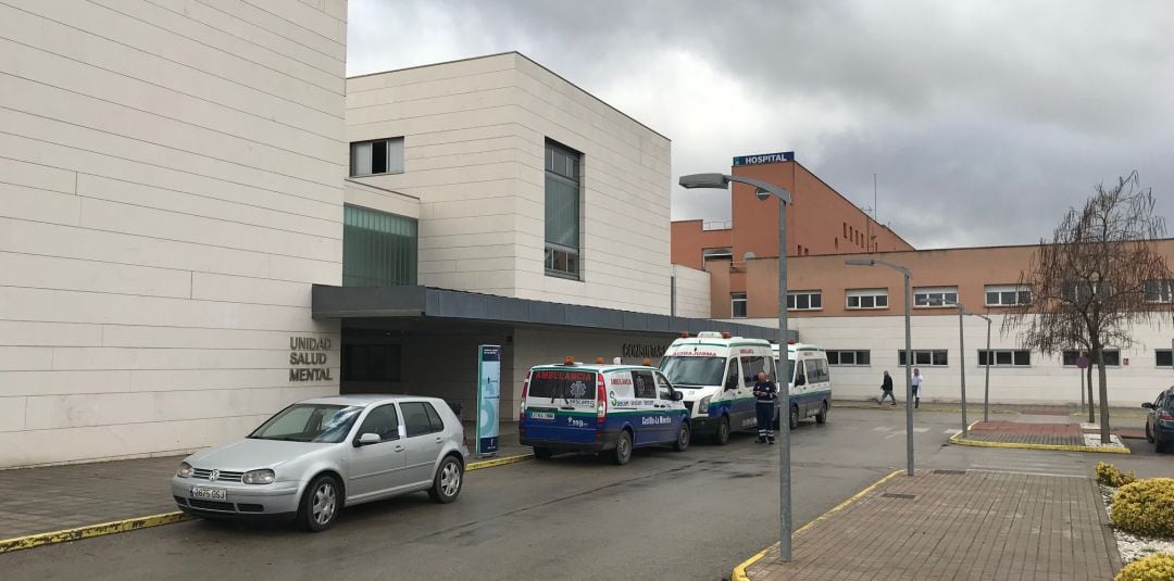 La entrada del Hospital de Valdepeñas (Ciudad Real)