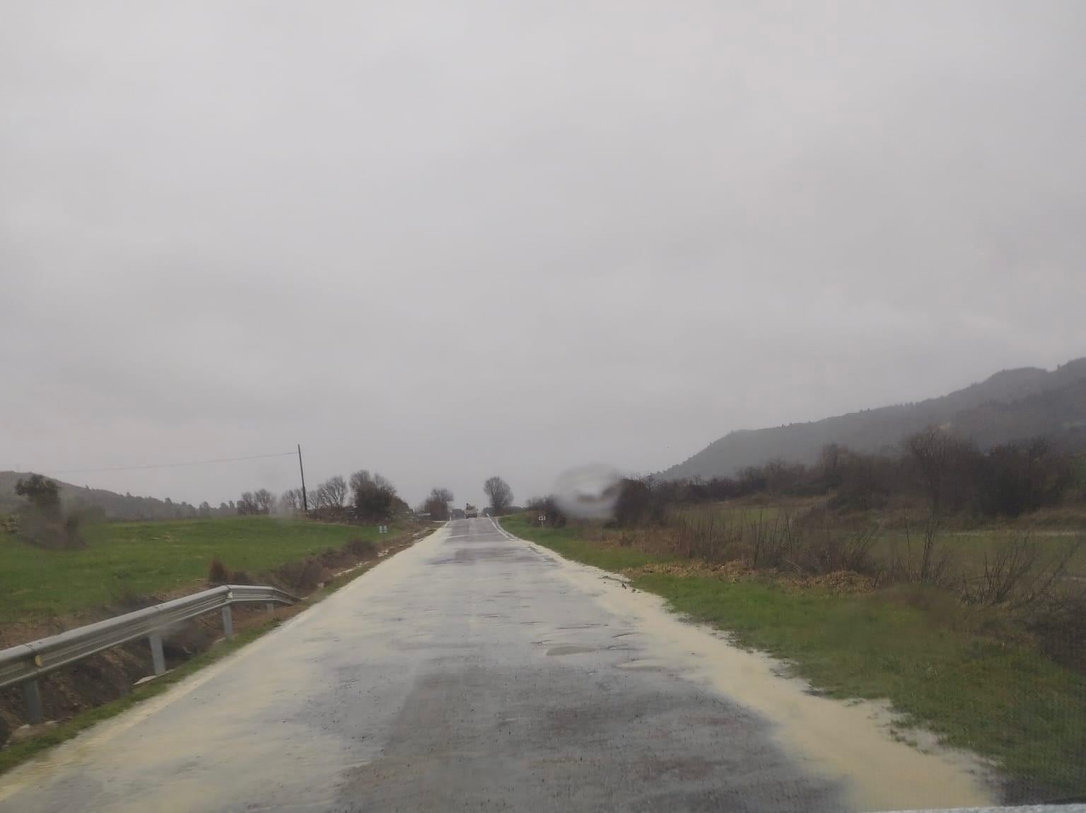 Peligrosa situación de la carretera A-125 con las lluvias