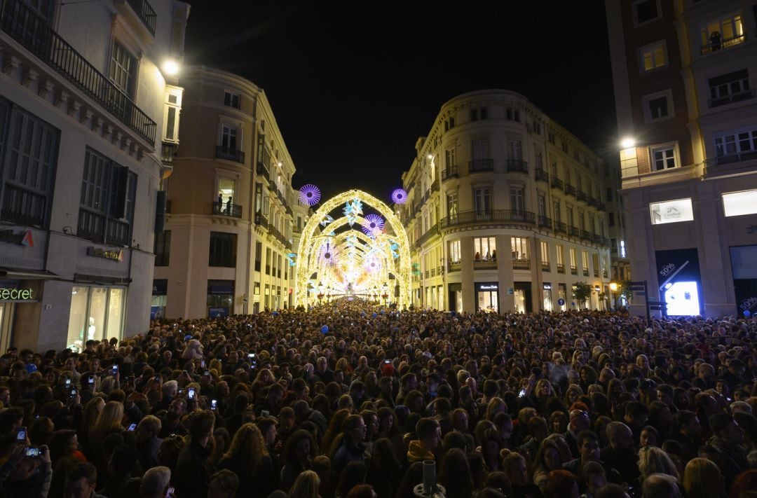 Antonio Banderas enciende el alumbrado navideño de Málaga.