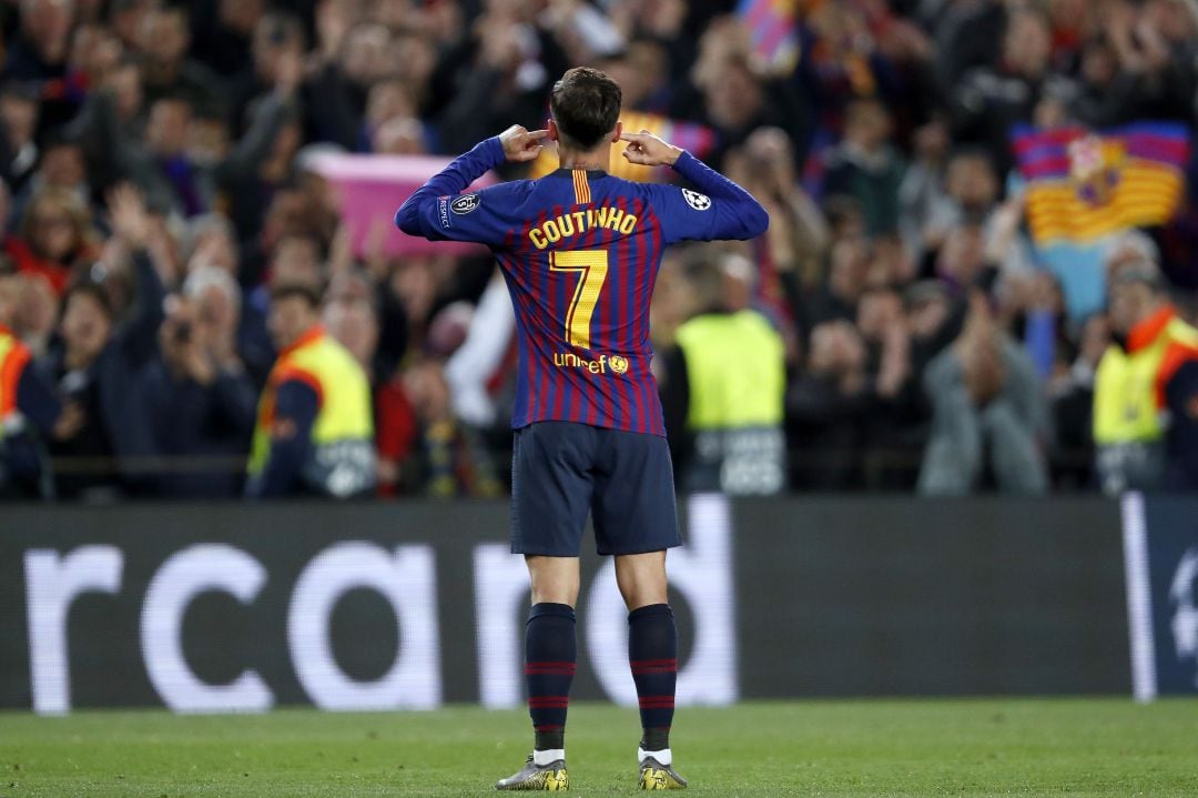 Coutinho celebrando un gol suyo en un Barça - Manchester United