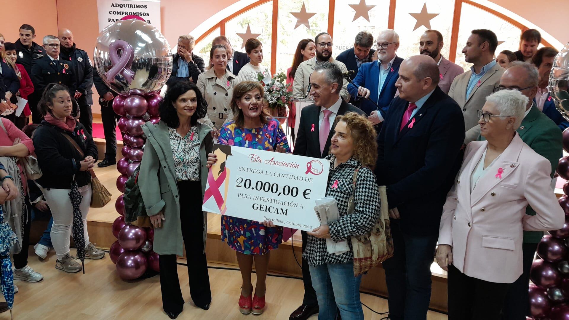 Santa Águeda entrega a GEICAM cheque para investigación