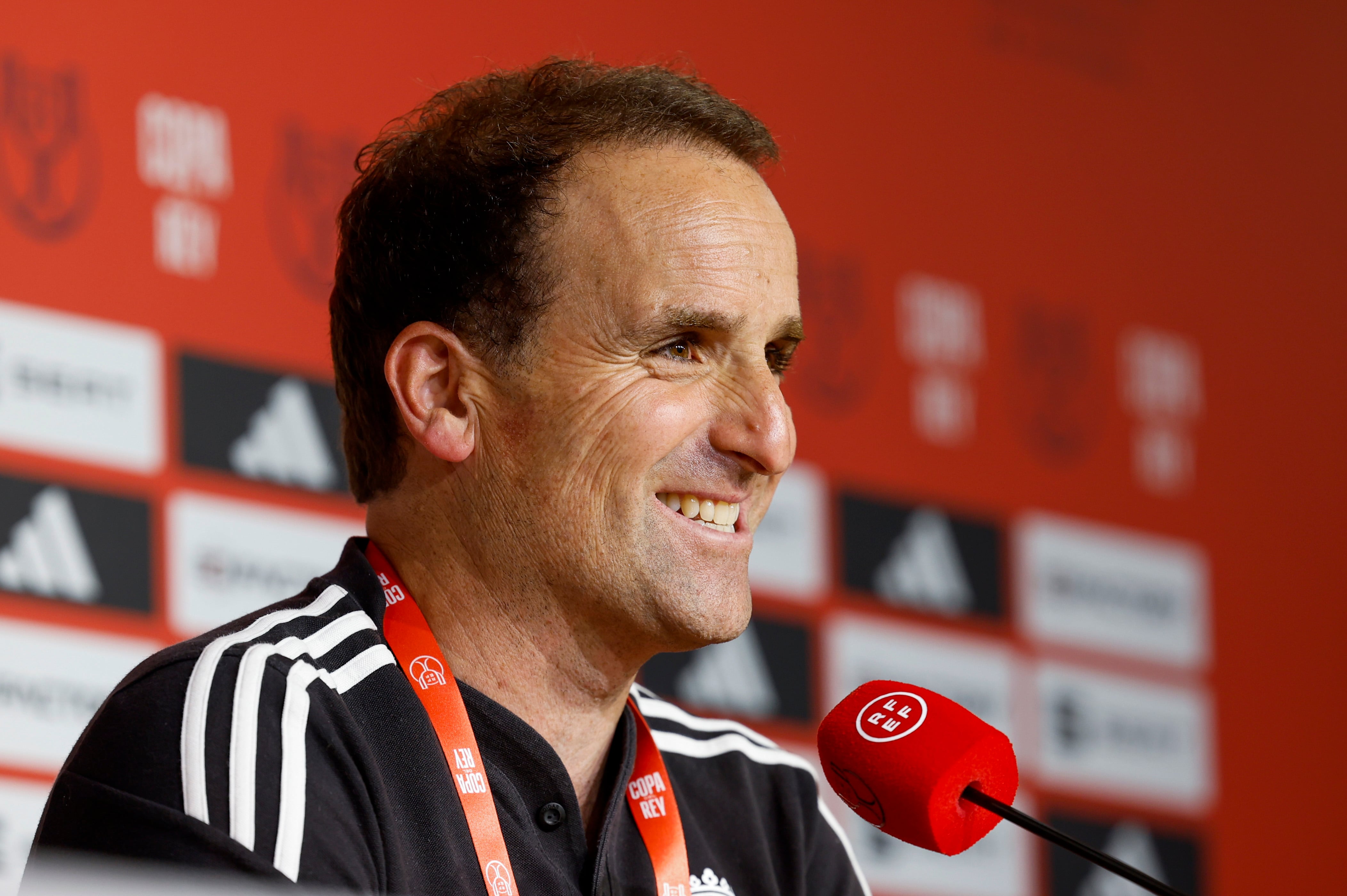 SEVILLA, 05/05/2023.- El entrenador del Osasuna, Jagoba Arrasate, ofrece una rueda de prensa este viernes en Sevilla, en la víspera de su encuentro ante el Real Madrid correspondiente a la final de la Copa del Rey. EFE/ Julio Muñoz
