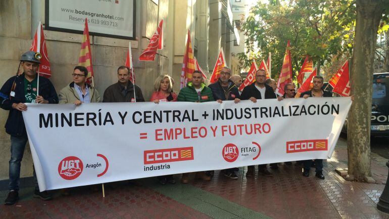 Concentración en Zaragoza en defensa de la minería aragonesa