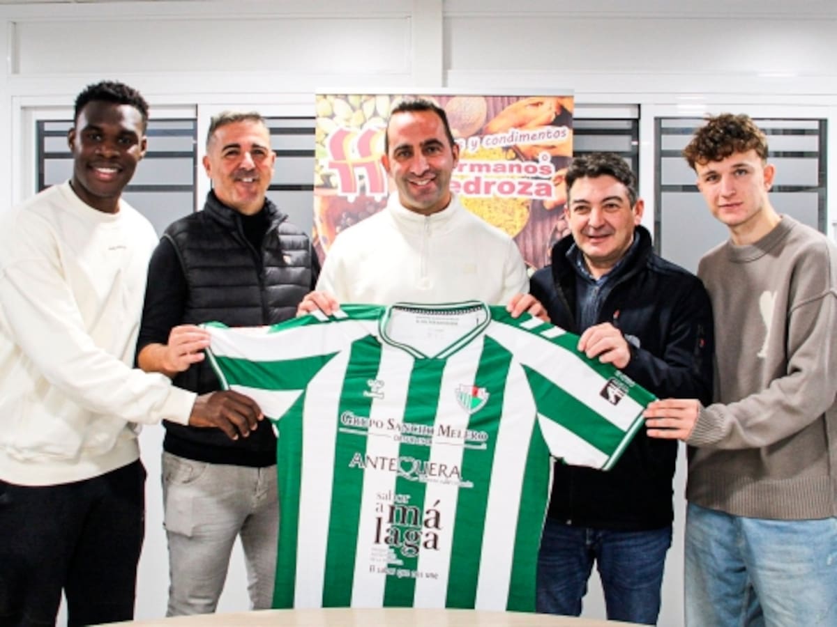 El Antequera CF cierra el mercado de fichajes invernal con tres salidas y tres incorporaciones