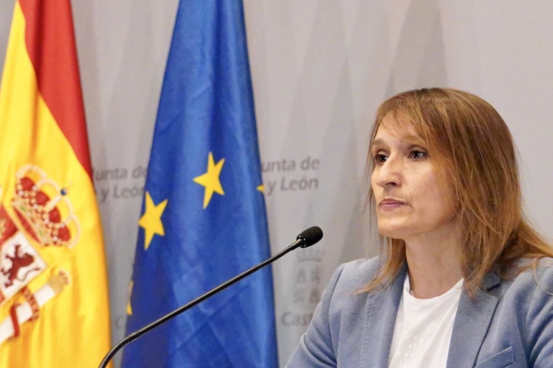 Rocío Lucas, consejera de Educación en rueda de prensa para informar sobre los acuerdos del Consejo Interterritorial de Sanidad y Educación celebrado con ambos ministros.