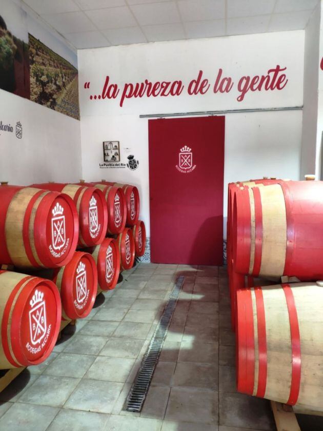 Interior de las Bodegas Alcaria, en La Puebla del Río