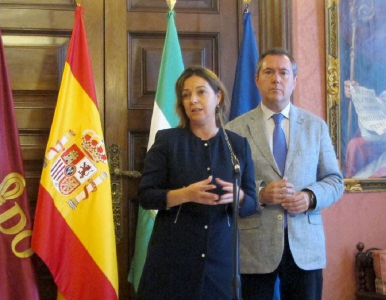 La alcaldesa de Córdoba y el alcalde de Sevilla firman el lunes el convenio que incorpora a Córdoba al eje Sevilla-Málaga