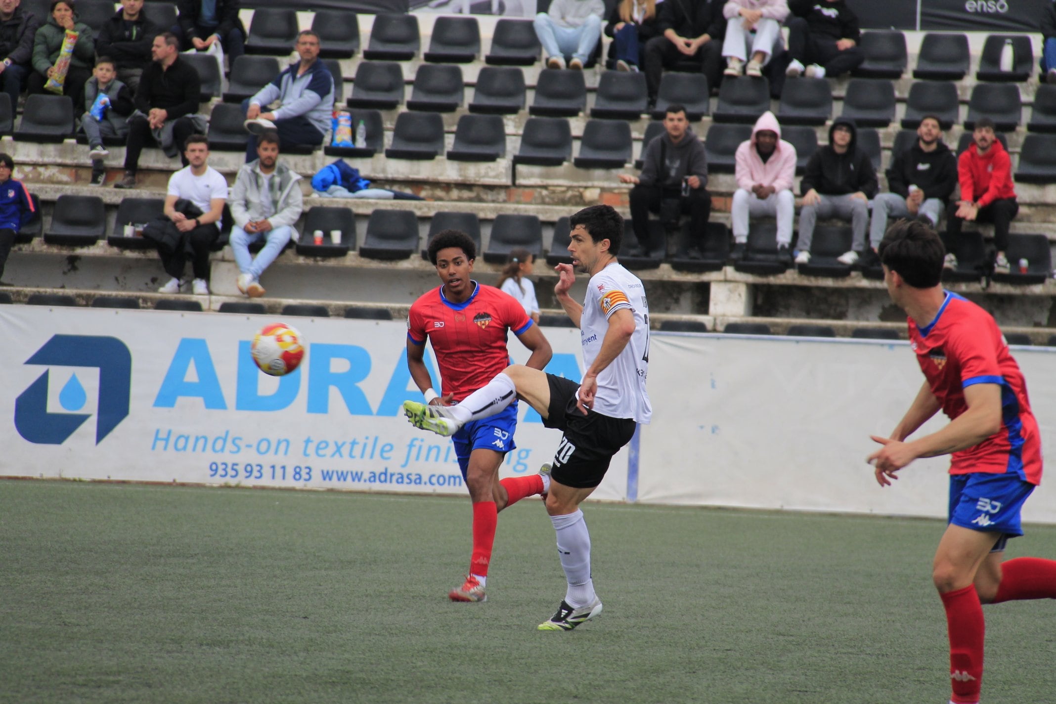Instantánea del partido entre el Ontinyent 1931 y Atlético Saguntino