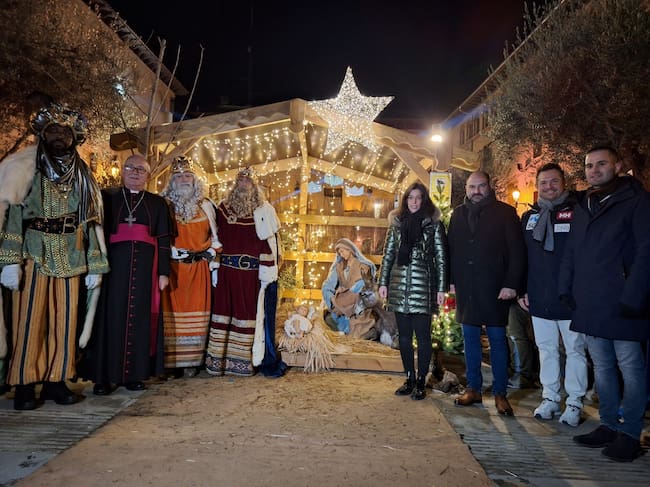Los Reyes Magos fueron recibidos en la plaza de la Constitución