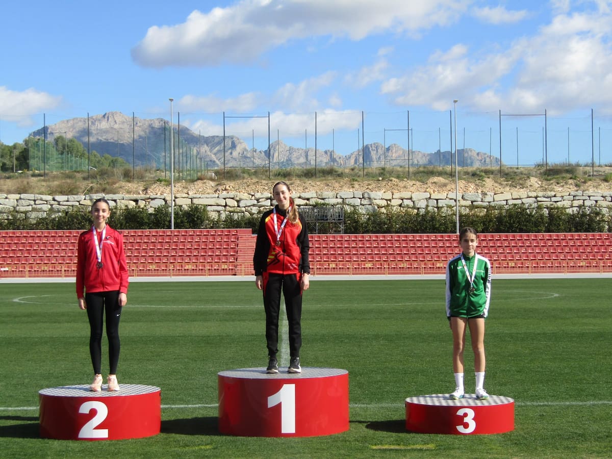 El Club Atletisme Alcoi completa un intenso fin de semana de competición en Valencia y La Nucía