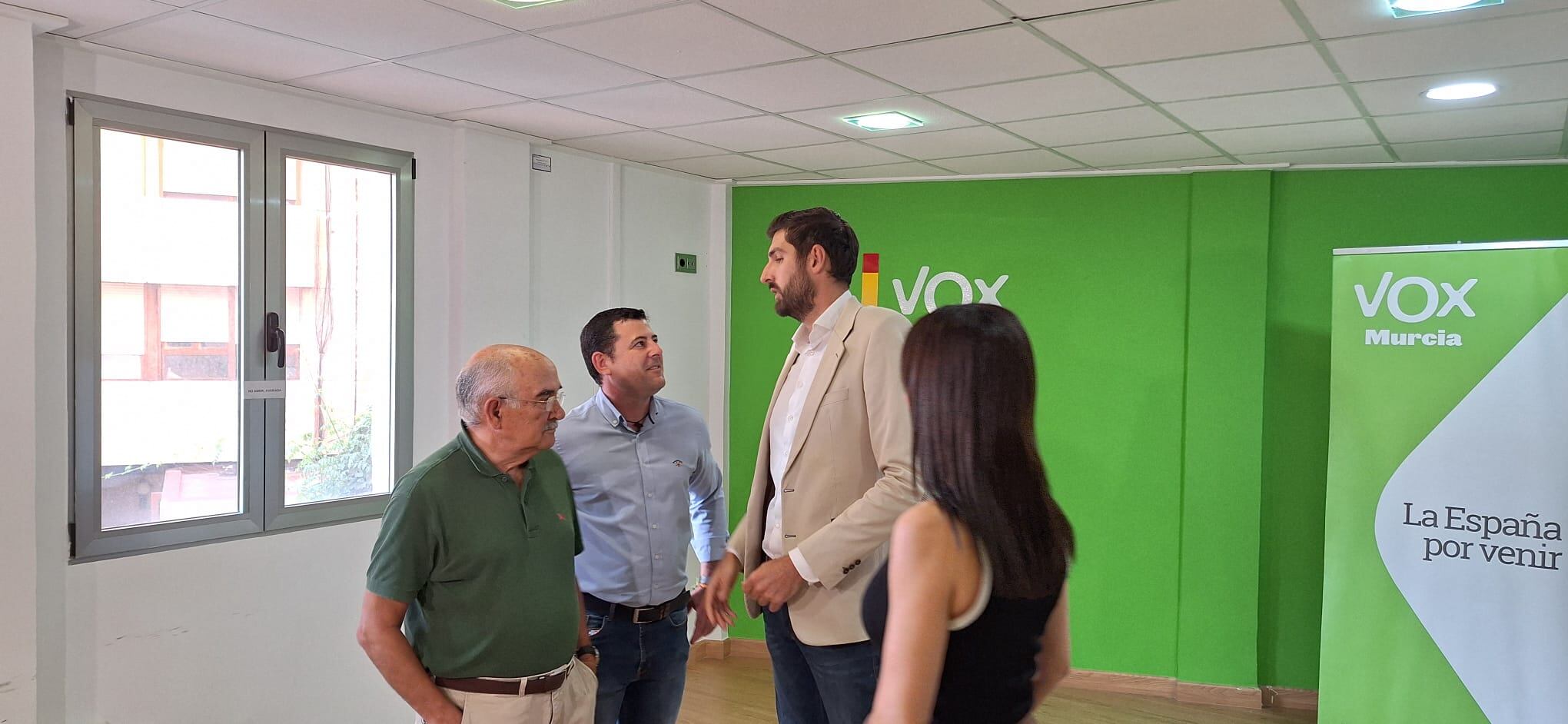 José Ángel Antelo, presidente provincial de VOX, en una rueda de prensa sobre los altercados en Torre-Pacheco