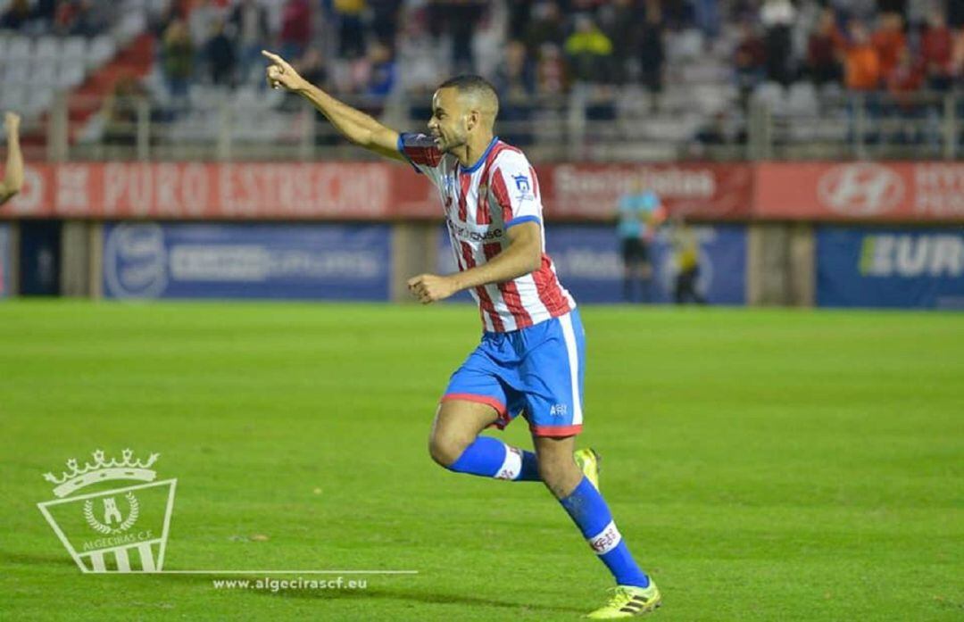 Pablo Ganet celebra un gol.