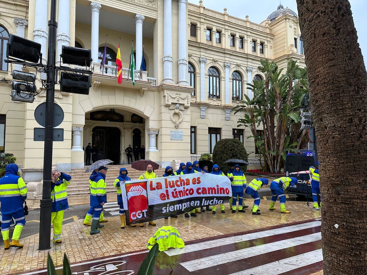 La huelga indefinida en la red de saneamiento de Málaga cumple 27 días