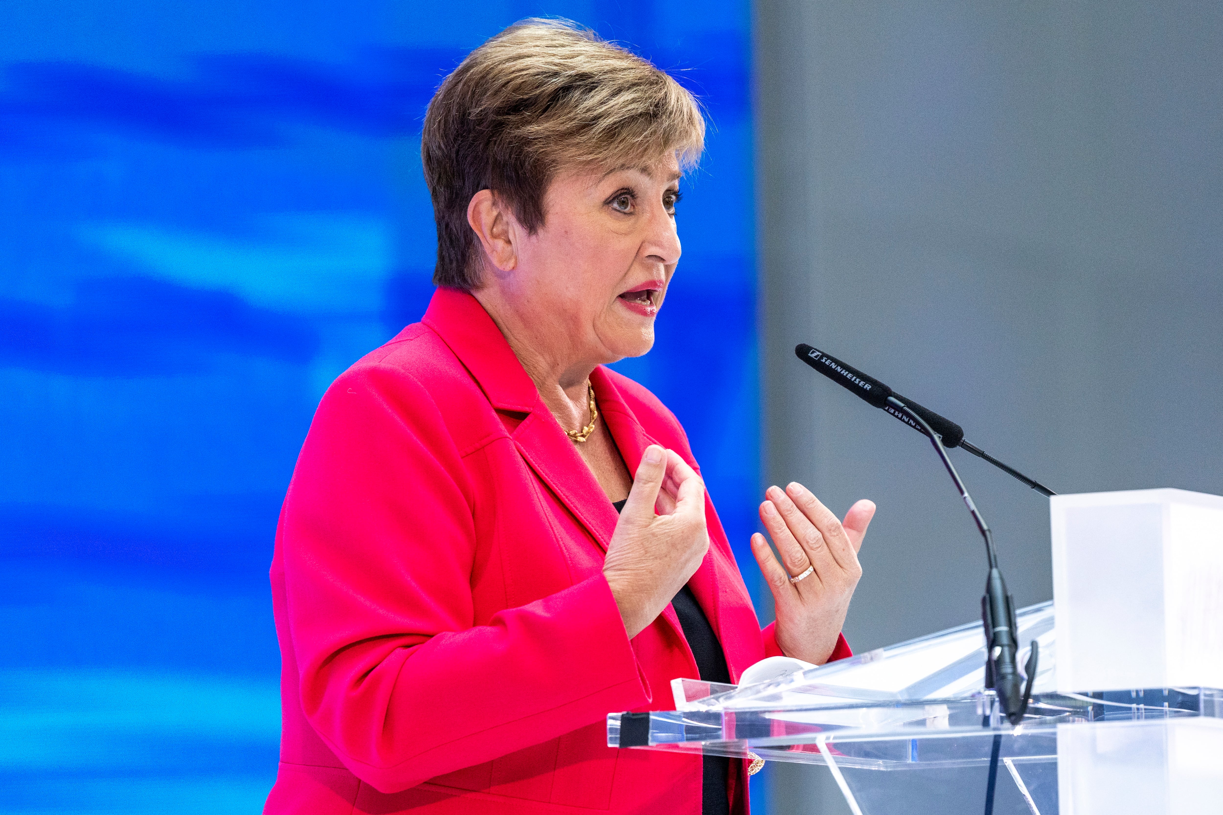 WASHINGTON (Estados Unidos), 17/04/2025.- La directora gerente del FMI, Kristalina Georgieva, durante el discurso de apertura de la Asamblea de primavera del Fondo. EFE/EPA/SHAWN THEW