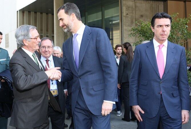 Xavier Trias amb el Príncep Felip i el ministre Soria en la inauguració del Mobile World Congress