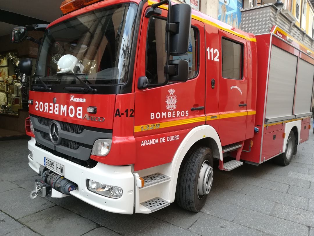 En la extinción de las llamas colaboró el cuerpo municipal de Bomberos de Aranda