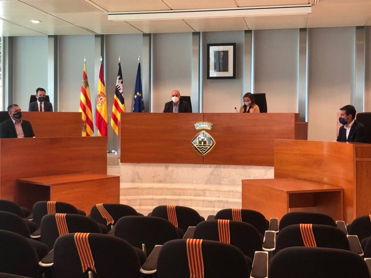 Ibiza pasa a nivel 2 del mapa Covid y se levanta el cierre perimetral de las islas desde la próxima semana